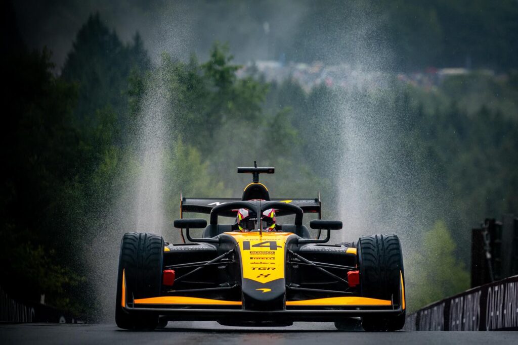 A bit wet today 🌧️ 